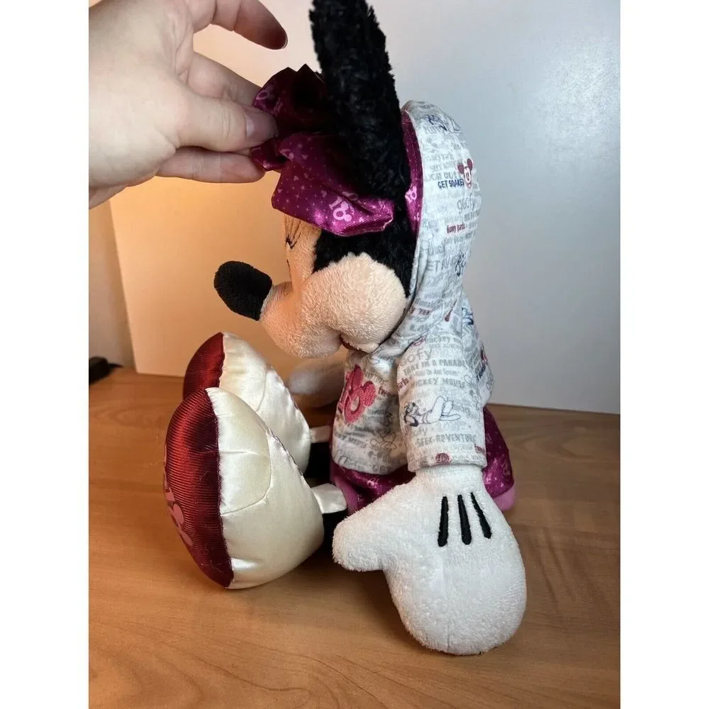 Disneyland Resort Disney Parks Minnie Mouse 2010 Hoodie Get Soaked Plush 14